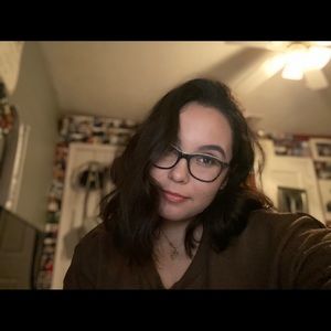 Meet your Posher, Julianna